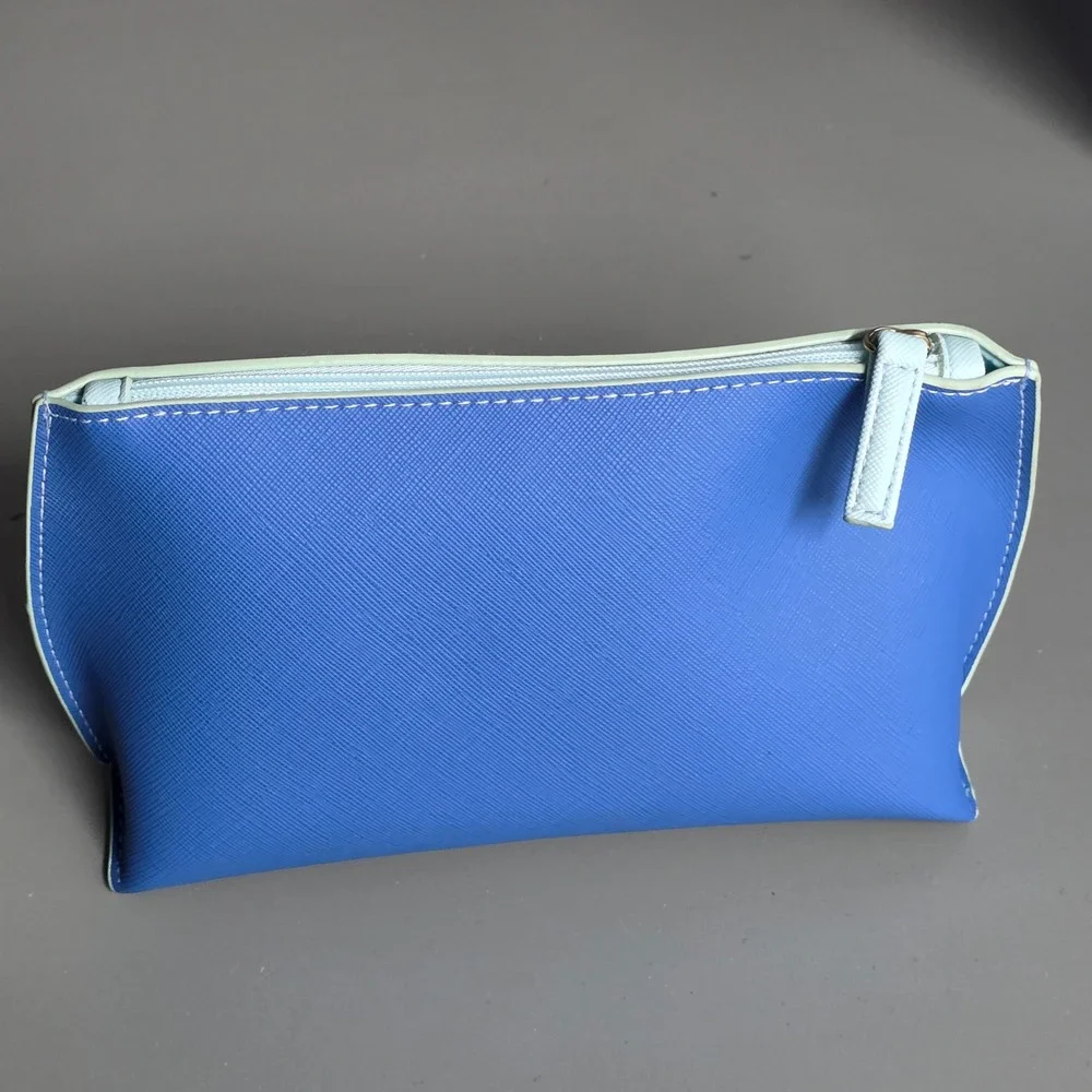La Mer Blue Saffiano Textured Cosmetic Makeup Bag Travel Pouch Mint Trim